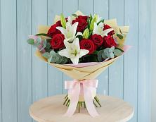 Букет цветов из:  Лилии и Розы в Григорополисской