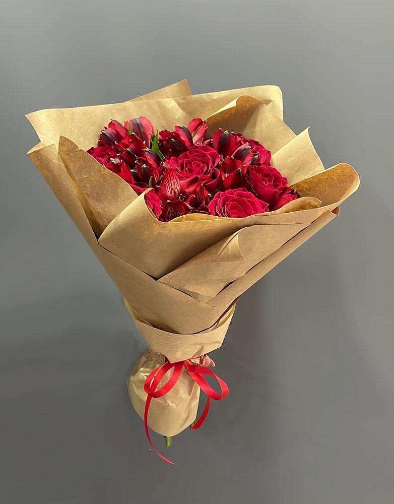 Букет цветов из: Альстромерии и Розы в Григорополисской