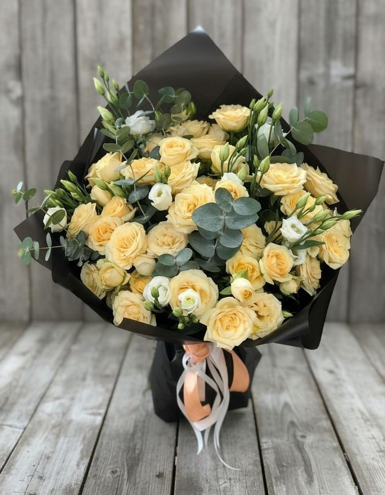 Букет цветов из: Розы и Лизиантусы в Григорополисской