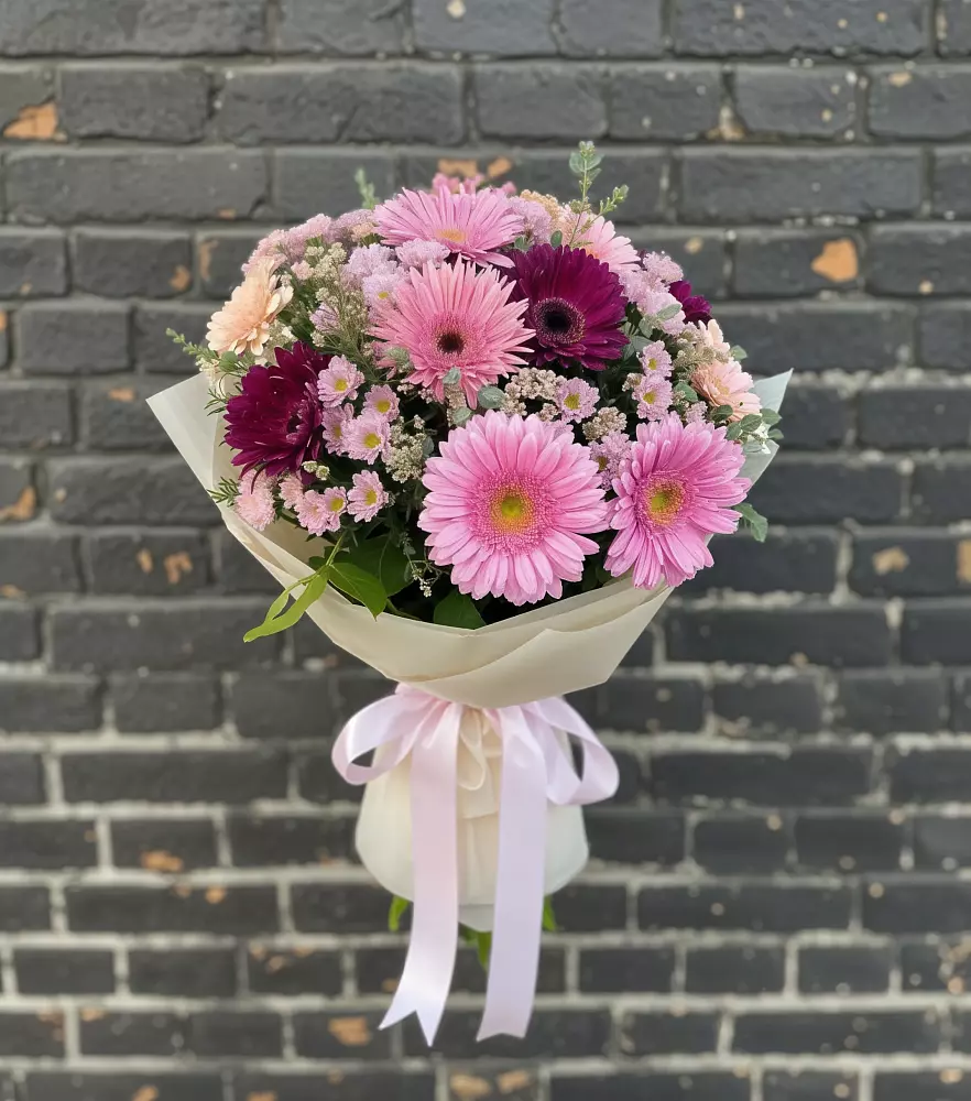 Букет цветов из: Герберы и Хризантемы в Григорополисской