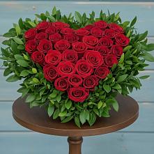 Цветочная композиция из Розы в виде сердца в Григорополисской