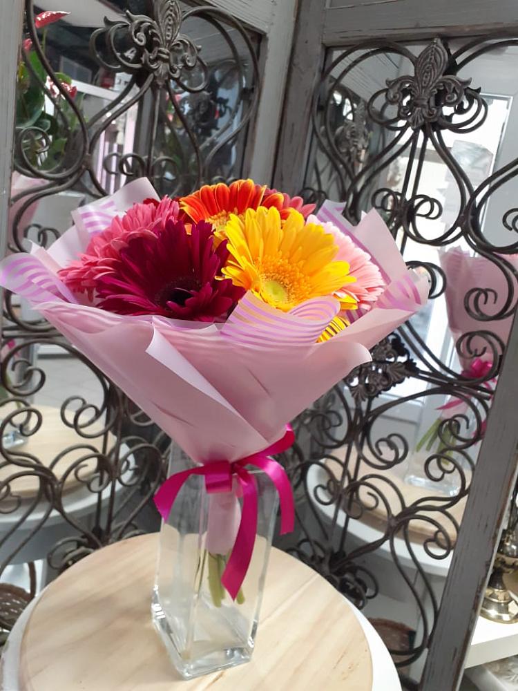 Букет цветов из: Герберы в Григорополисской