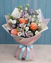 Букет цветов из:  Лизиантусы, Розы, Альстромерии и Гипсофила в Григорополисской