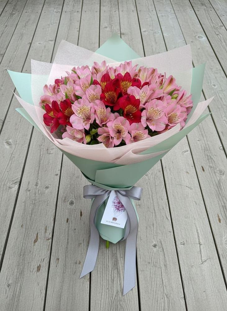 Букет цветов из: Альстромерии в Григорополисской