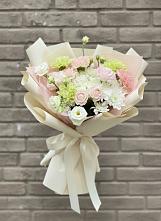 Букет цветов из:  Гвоздики, Розы, Лизиантусы и Хризантемы в Григорополисской