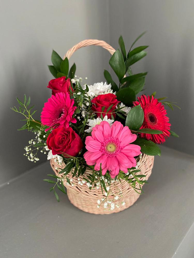 Цветочная композиция из Розы, Хризантемы и Герберы в корзине в Григорополисской