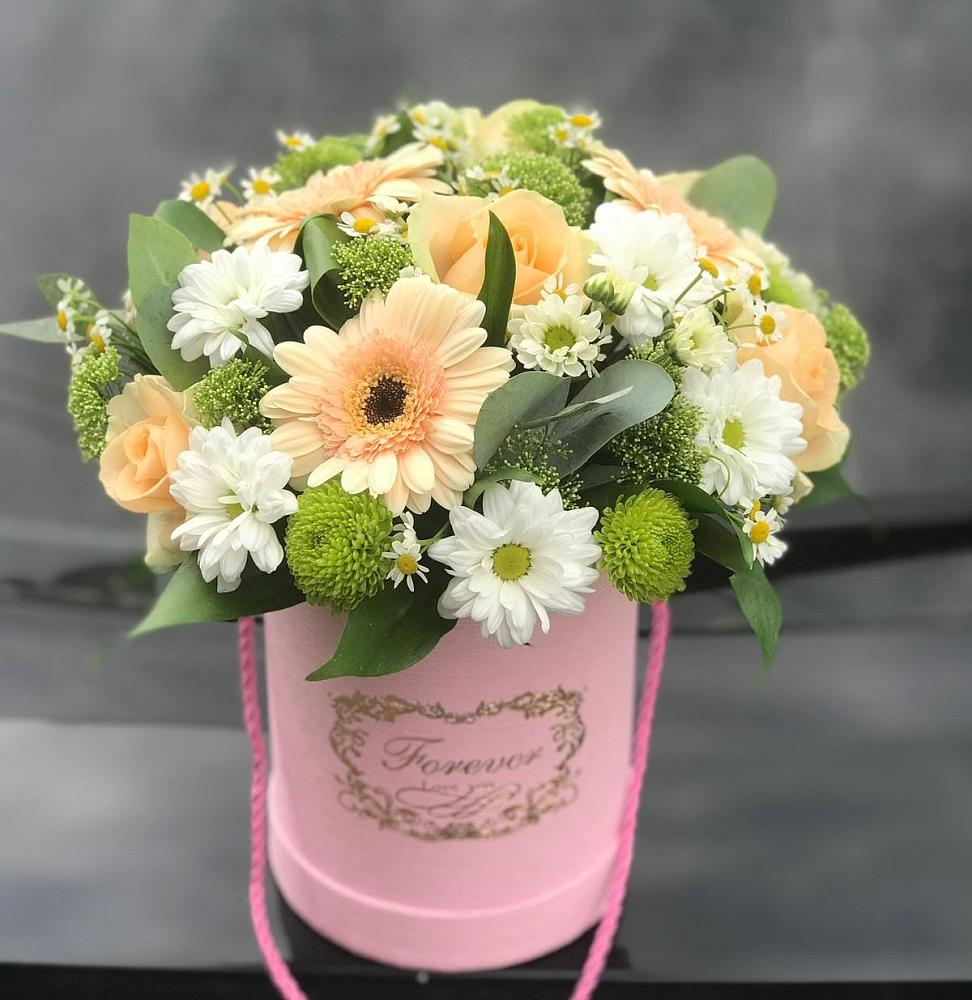 Цветочная композиция из Розы, Герберы и Хризантемы в шляпной коробке в Григорополисской