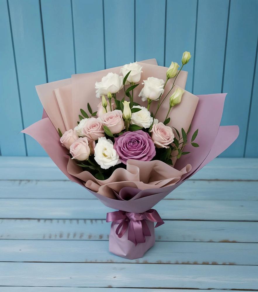 Букет цветов из: Розы и Лизиантусы в Григорополисской